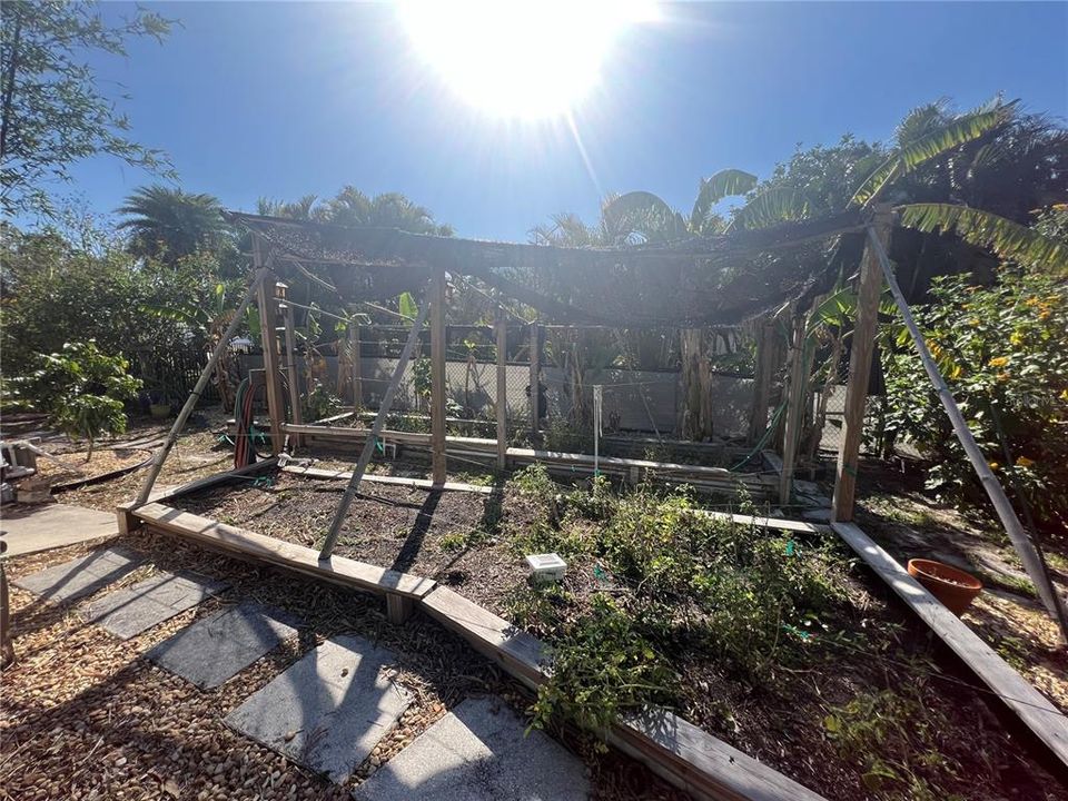 For Rent: $4,000 (3 beds, 2 baths, 2120 Square Feet)