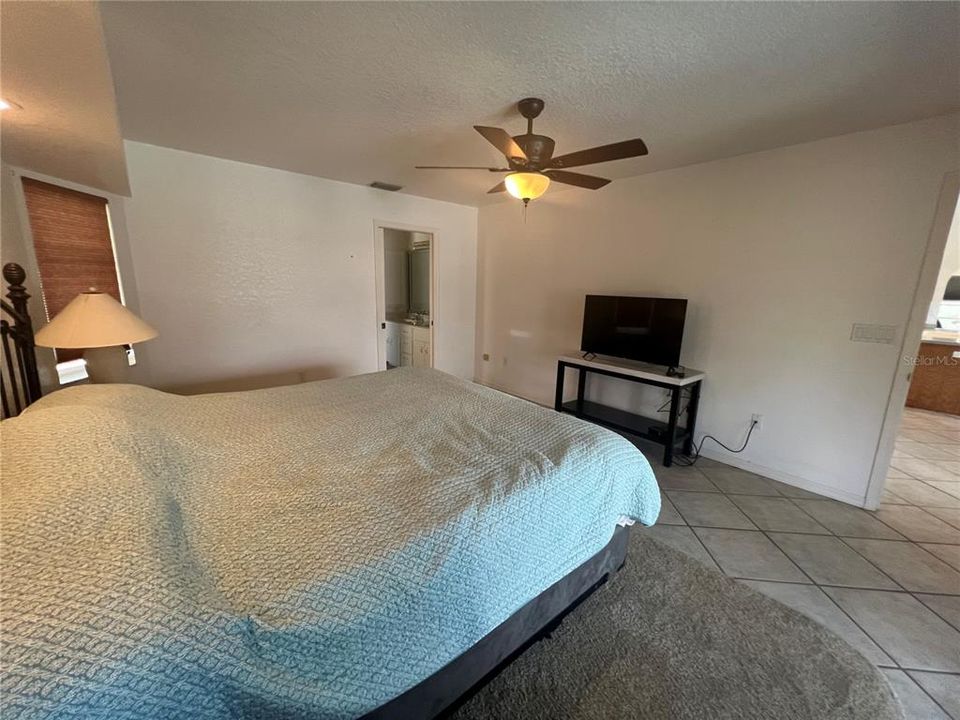 For Rent: $4,000 (3 beds, 2 baths, 2120 Square Feet)