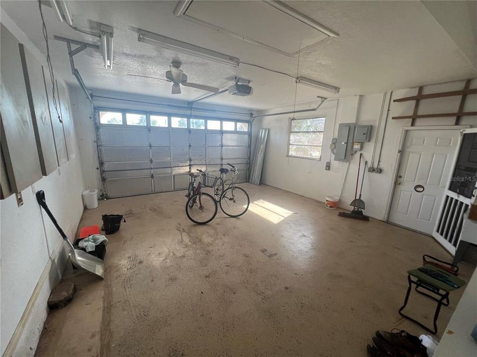 For Rent: $4,000 (3 beds, 2 baths, 2120 Square Feet)