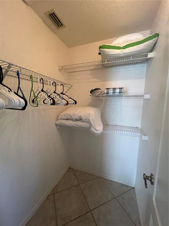 For Rent: $4,000 (3 beds, 2 baths, 2120 Square Feet)