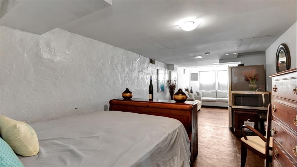 For Sale: $225,000 (3 beds, 2 baths, 1164 Square Feet)