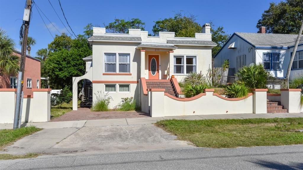 For Sale: $225,000 (3 beds, 2 baths, 1164 Square Feet)