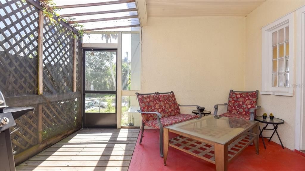 For Sale: $225,000 (3 beds, 2 baths, 1164 Square Feet)