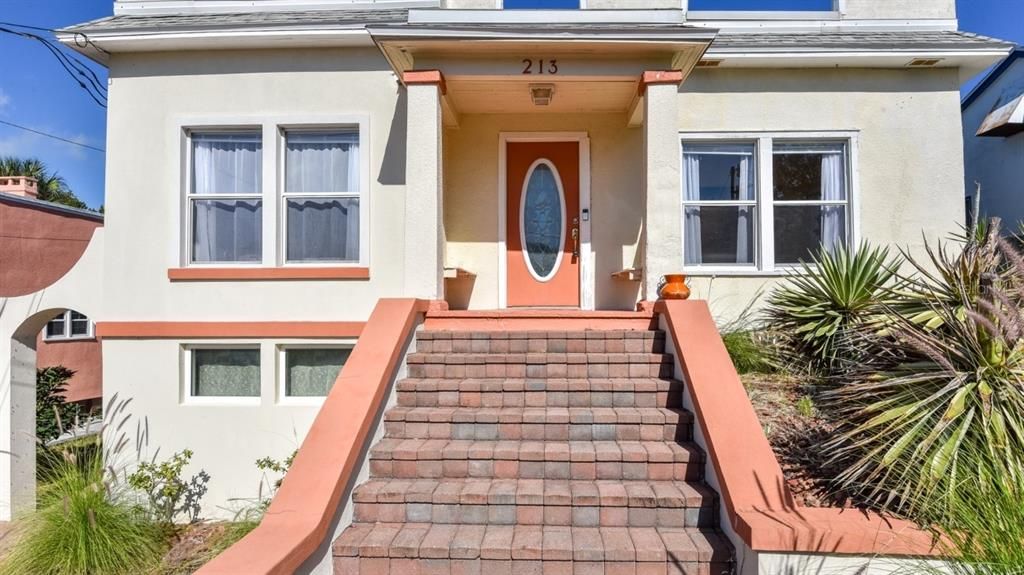 For Sale: $225,000 (3 beds, 2 baths, 1164 Square Feet)