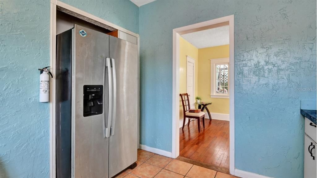 For Sale: $225,000 (3 beds, 2 baths, 1164 Square Feet)