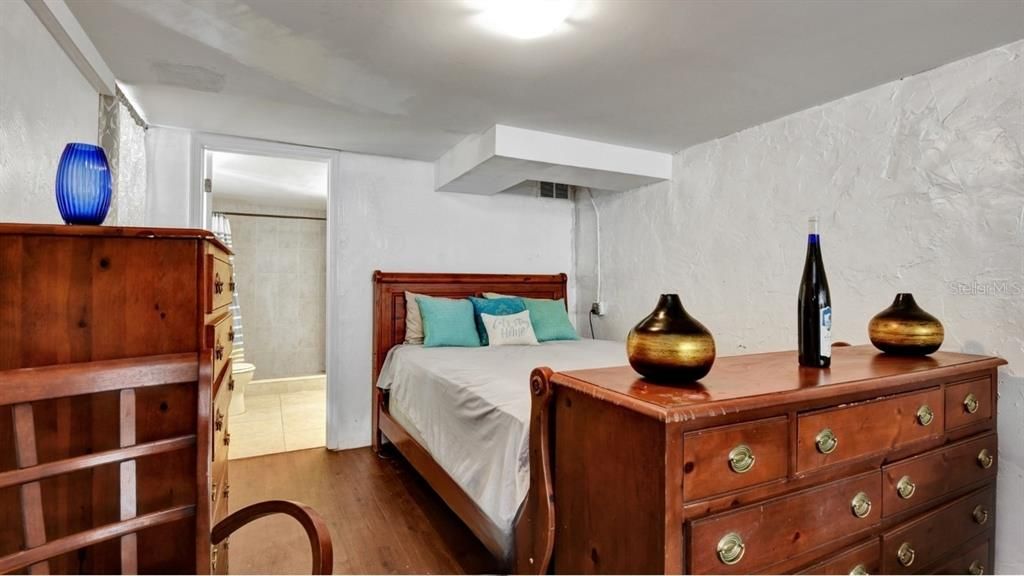 For Sale: $225,000 (3 beds, 2 baths, 1164 Square Feet)