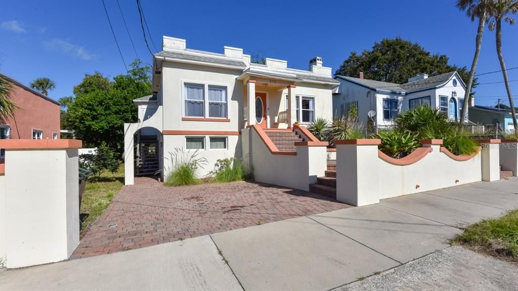 For Sale: $225,000 (3 beds, 2 baths, 1164 Square Feet)