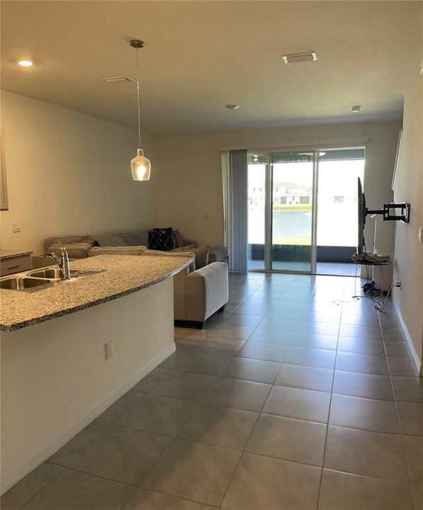 For Rent: $2,450 (3 beds, 2 baths, 1662 Square Feet)