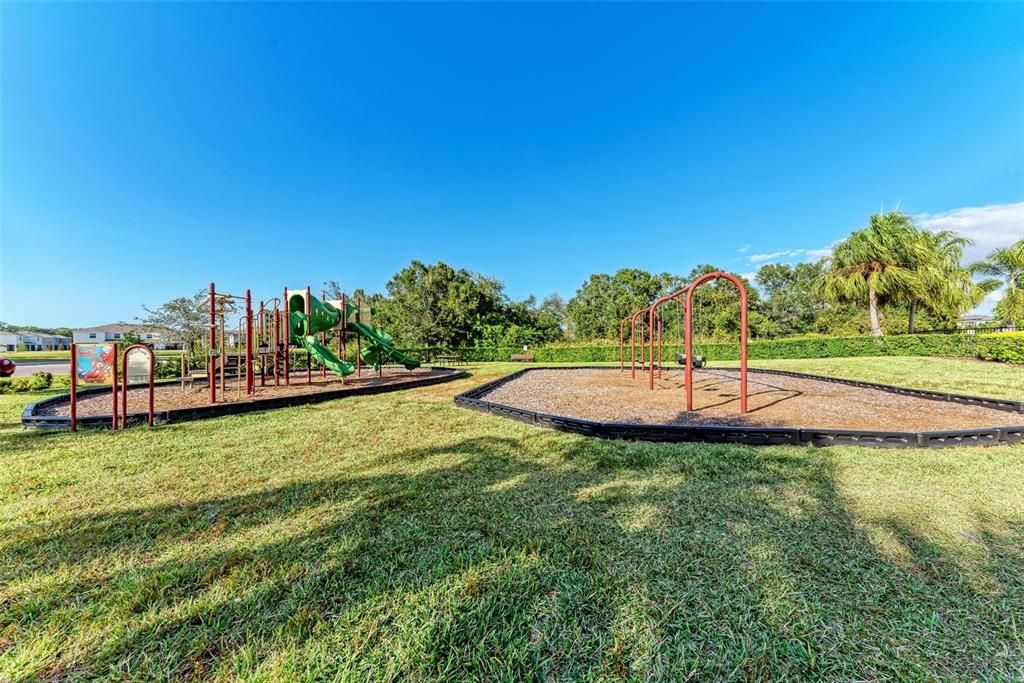 For Rent: $2,450 (3 beds, 2 baths, 1662 Square Feet)