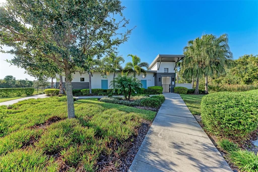 For Rent: $2,450 (3 beds, 2 baths, 1662 Square Feet)