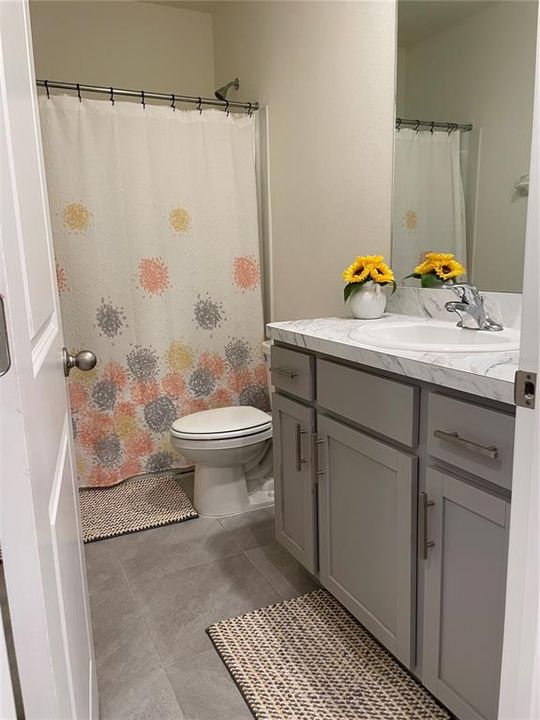 For Rent: $2,450 (3 beds, 2 baths, 1662 Square Feet)