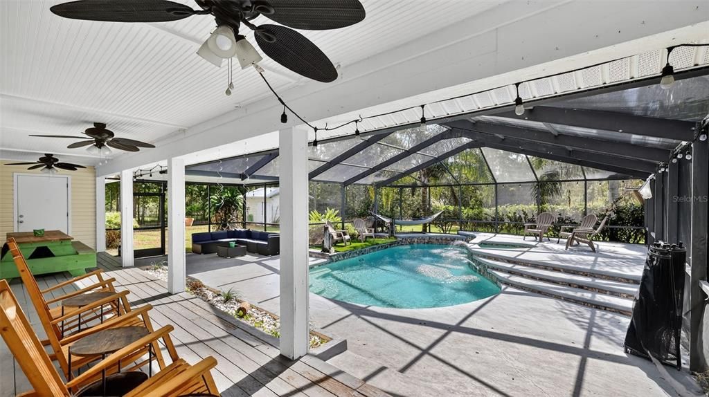 Active With Contract: $615,000 (3 beds, 2 baths, 2448 Square Feet)