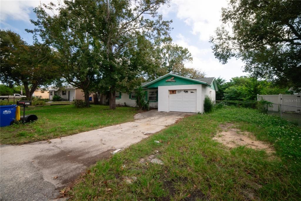 Recently Sold: $145,000 (3 beds, 2 baths, 1140 Square Feet)