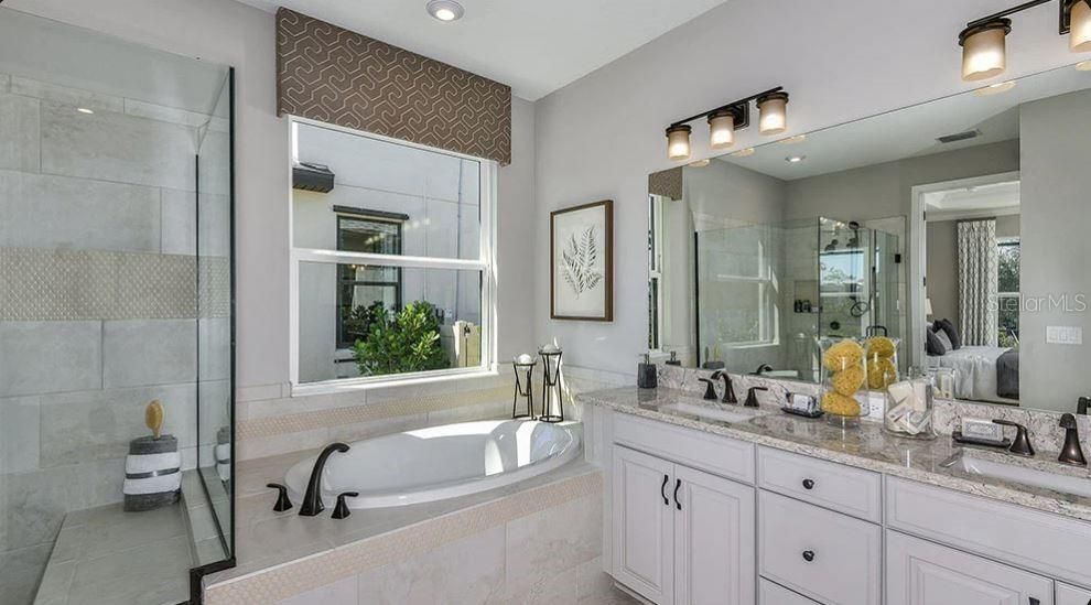 Active With Contract: $687,129 (4 beds, 3 baths, 2399 Square Feet)