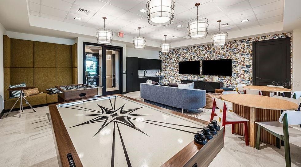 Active With Contract: $687,129 (4 beds, 3 baths, 2399 Square Feet)