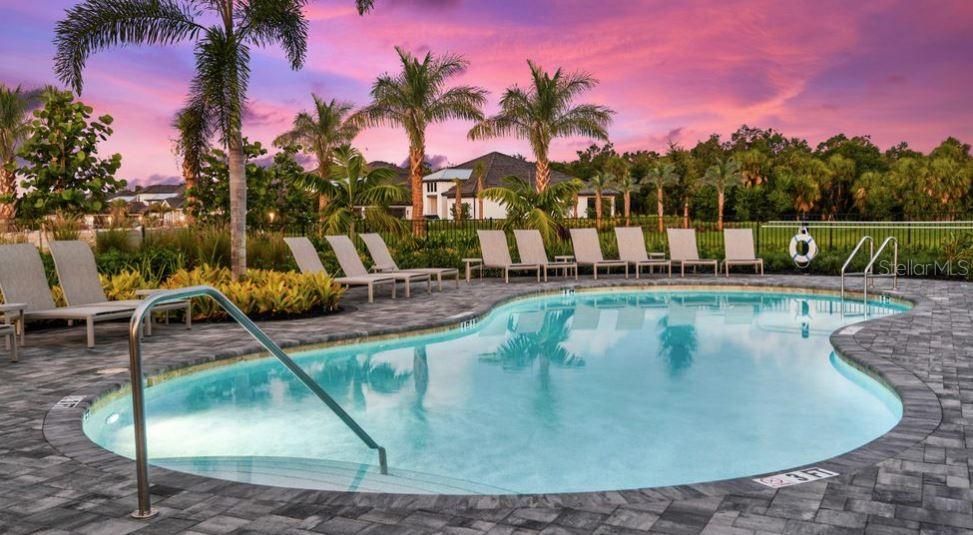 Active With Contract: $687,129 (4 beds, 3 baths, 2399 Square Feet)