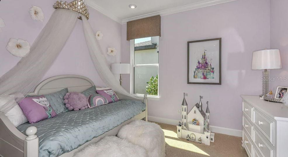 Active With Contract: $687,129 (4 beds, 3 baths, 2399 Square Feet)