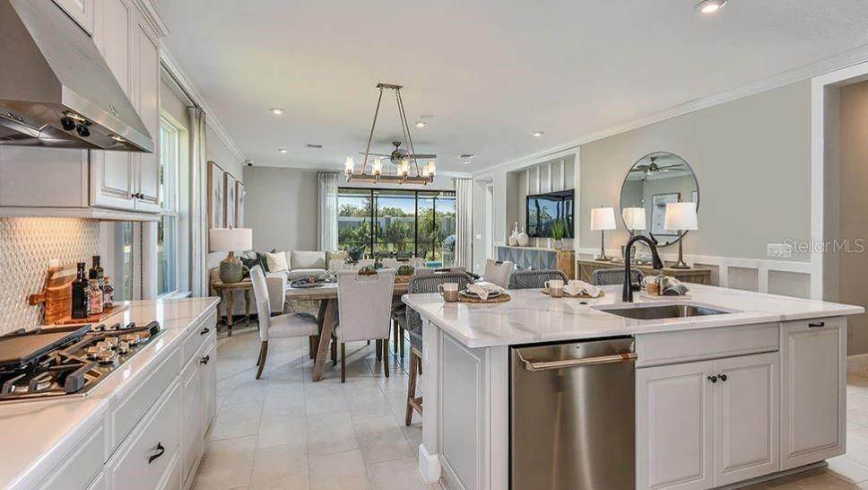 Active With Contract: $687,129 (4 beds, 3 baths, 2399 Square Feet)