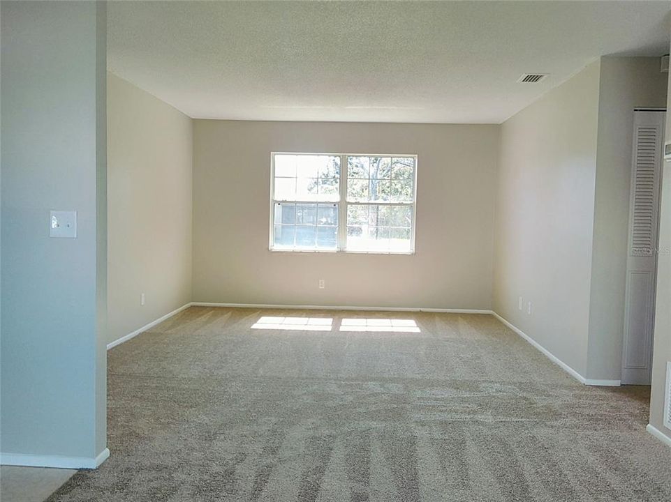 For Sale: $229,900 (3 beds, 1 baths, 1078 Square Feet)