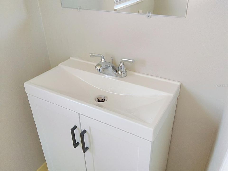 For Sale: $229,900 (3 beds, 1 baths, 1078 Square Feet)