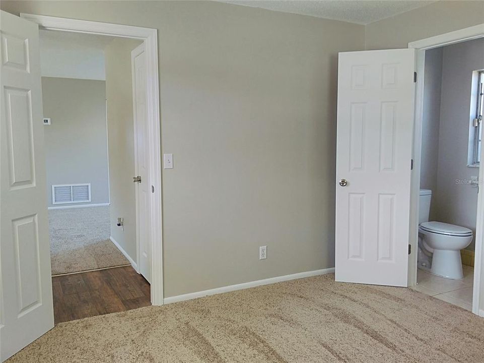 For Sale: $229,900 (3 beds, 1 baths, 1078 Square Feet)