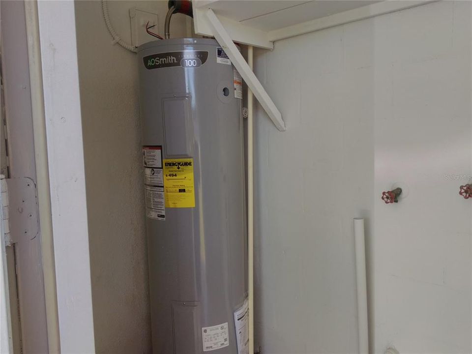 For Sale: $229,900 (3 beds, 1 baths, 1078 Square Feet)