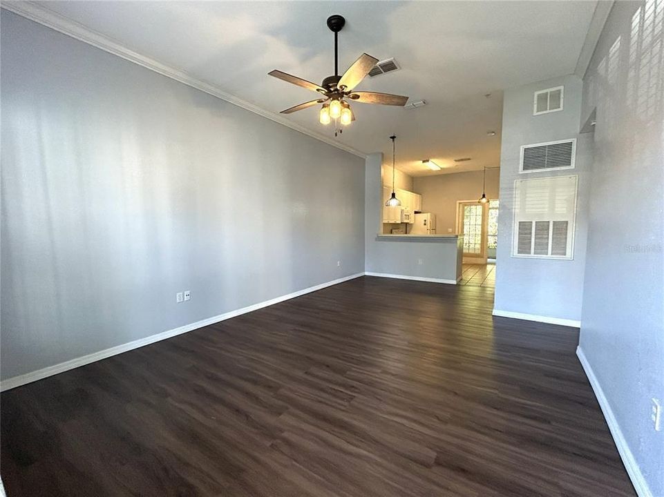 For Rent: $1,800 (2 beds, 2 baths, 960 Square Feet)