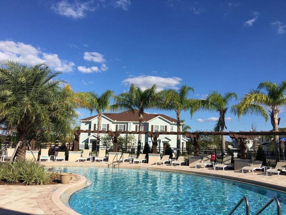 En Renta: $1,850 (3 camas, 2 baños, 1300 Pies cuadrados)