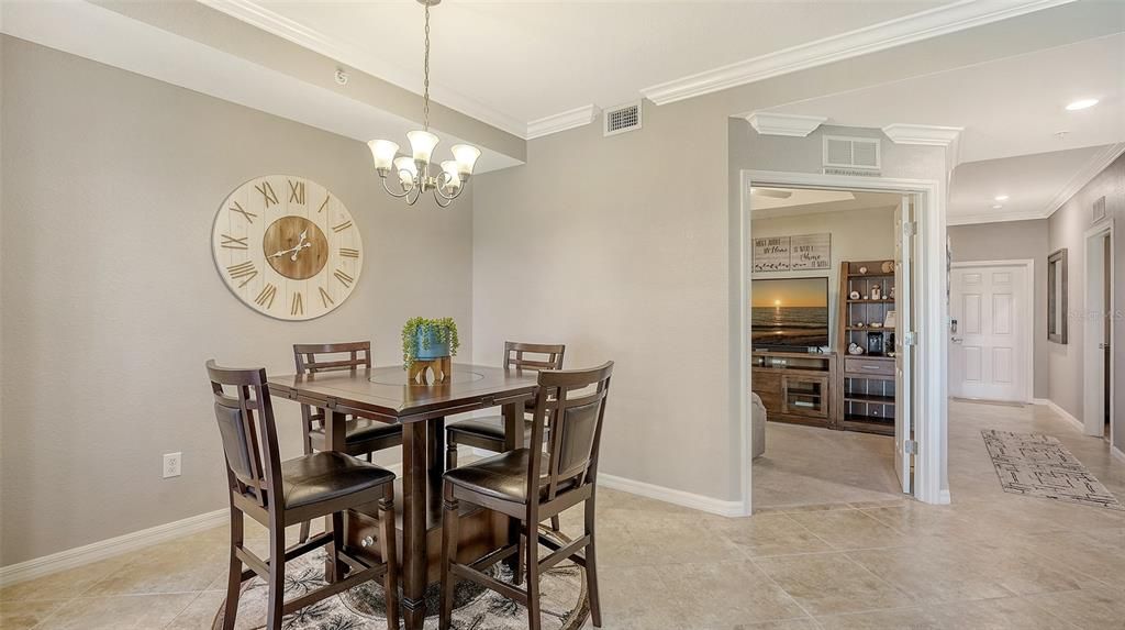 For Sale: $390,000 (2 beds, 2 baths, 1336 Square Feet)