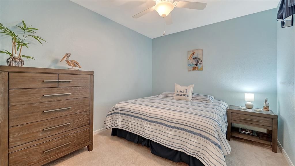 For Sale: $390,000 (2 beds, 2 baths, 1336 Square Feet)