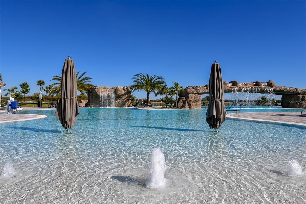 For Sale: $390,000 (2 beds, 2 baths, 1336 Square Feet)