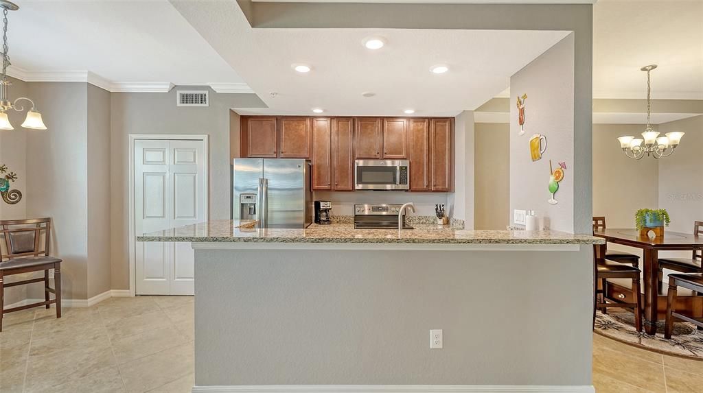 For Sale: $390,000 (2 beds, 2 baths, 1336 Square Feet)