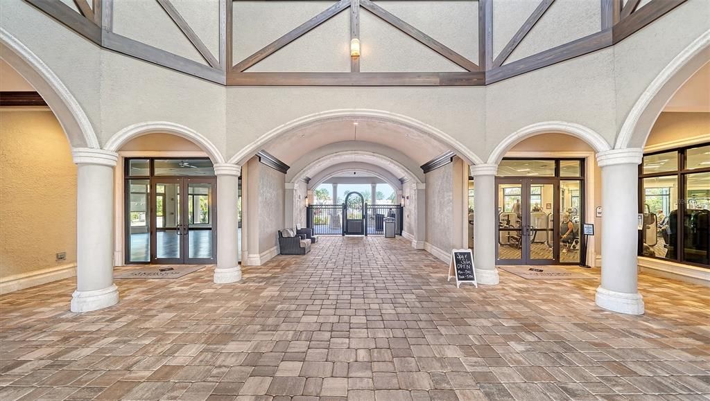 For Sale: $390,000 (2 beds, 2 baths, 1336 Square Feet)