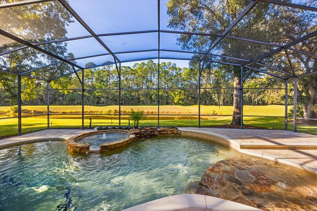 合同活跃: $1,150,000 (5 贝兹, 3 浴室, 3835 平方英尺)