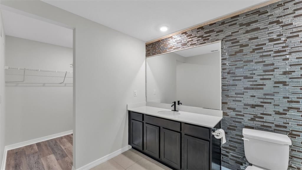 Active With Contract: $269,900 (4 beds, 2 baths, 1684 Square Feet)