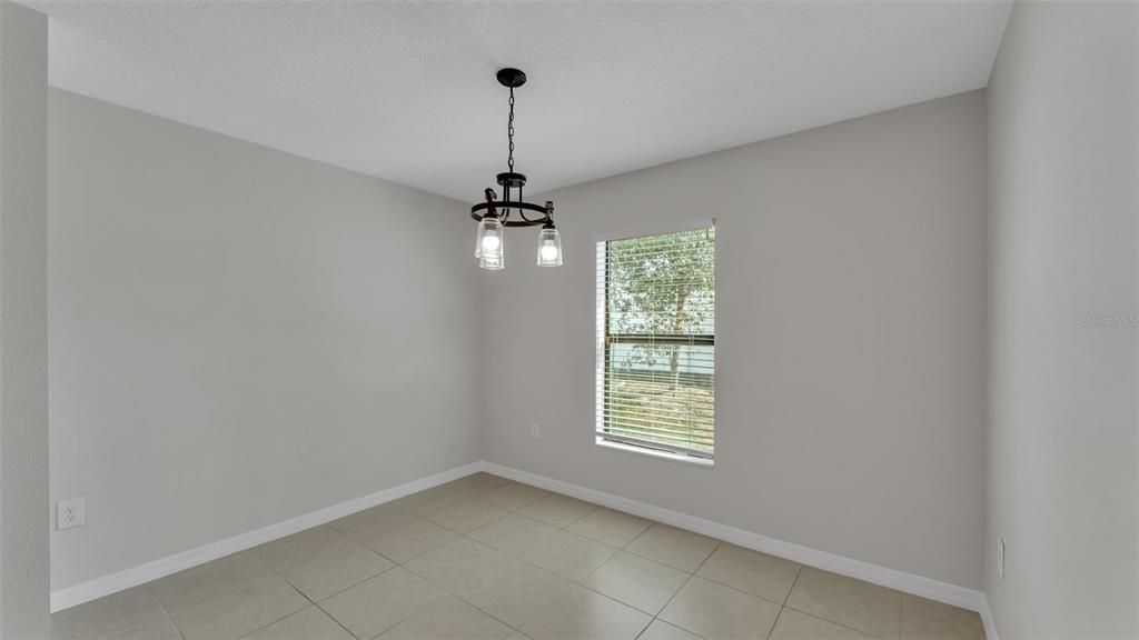 Active With Contract: $269,900 (4 beds, 2 baths, 1684 Square Feet)