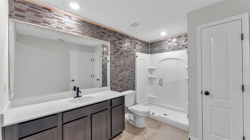 Active With Contract: $269,900 (4 beds, 2 baths, 1684 Square Feet)