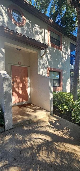 В аренду: $2,700 (2 спален, 2 ванн, 930 Квадратных фут)