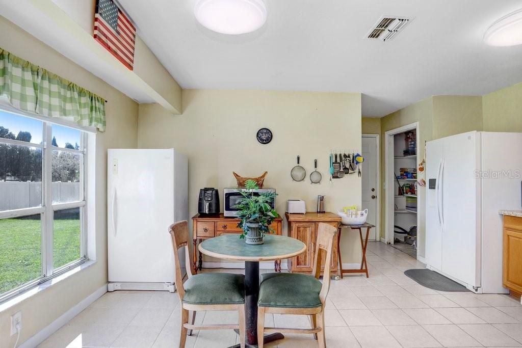 На продажу: $287,000 (3 спален, 2 ванн, 1514 Квадратных фут)