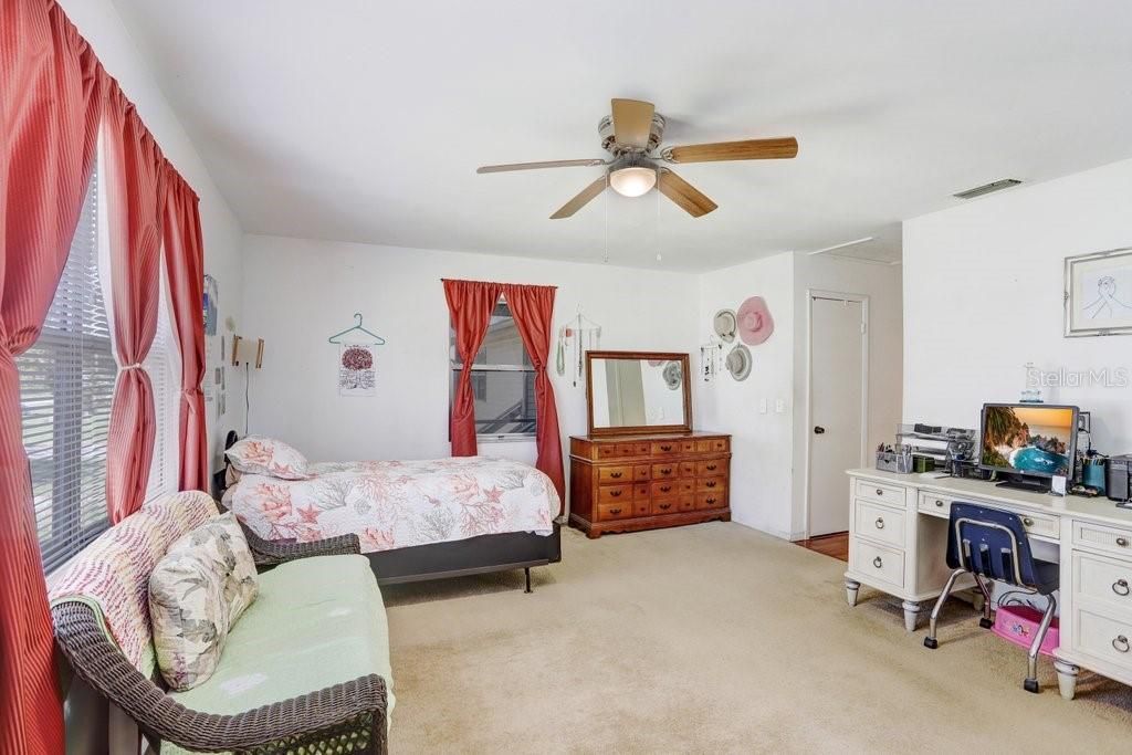 На продажу: $287,000 (3 спален, 2 ванн, 1514 Квадратных фут)