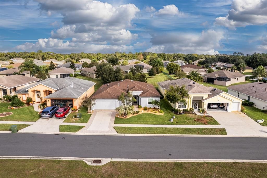 Activo con contrato: $365,000 (3 camas, 2 baños, 1818 Pies cuadrados)