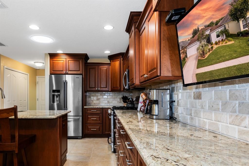 Activo con contrato: $365,000 (3 camas, 2 baños, 1818 Pies cuadrados)