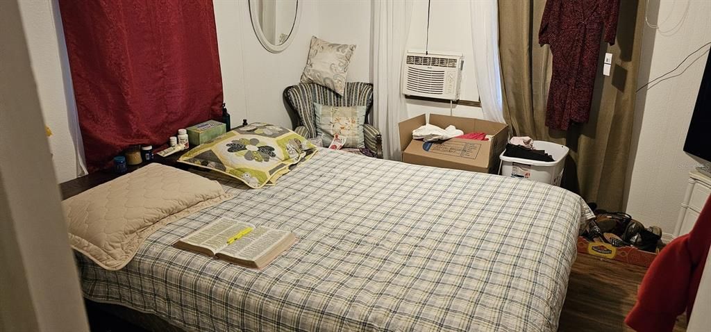 В аренду: $1,350 (2 спален, 1 ванн, 900 Квадратных фут)