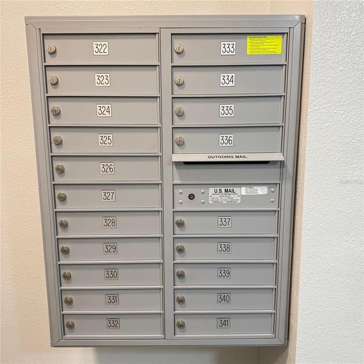 For Rent: $1,550 (1 beds, 1 baths, 756 Square Feet)