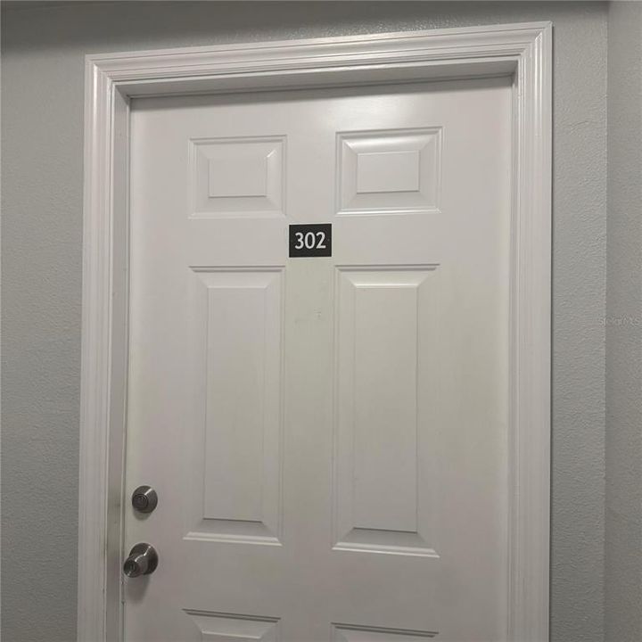 For Rent: $1,550 (1 beds, 1 baths, 756 Square Feet)