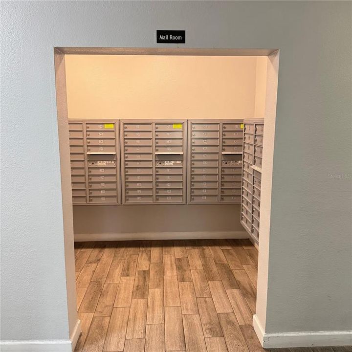 For Rent: $1,550 (1 beds, 1 baths, 756 Square Feet)