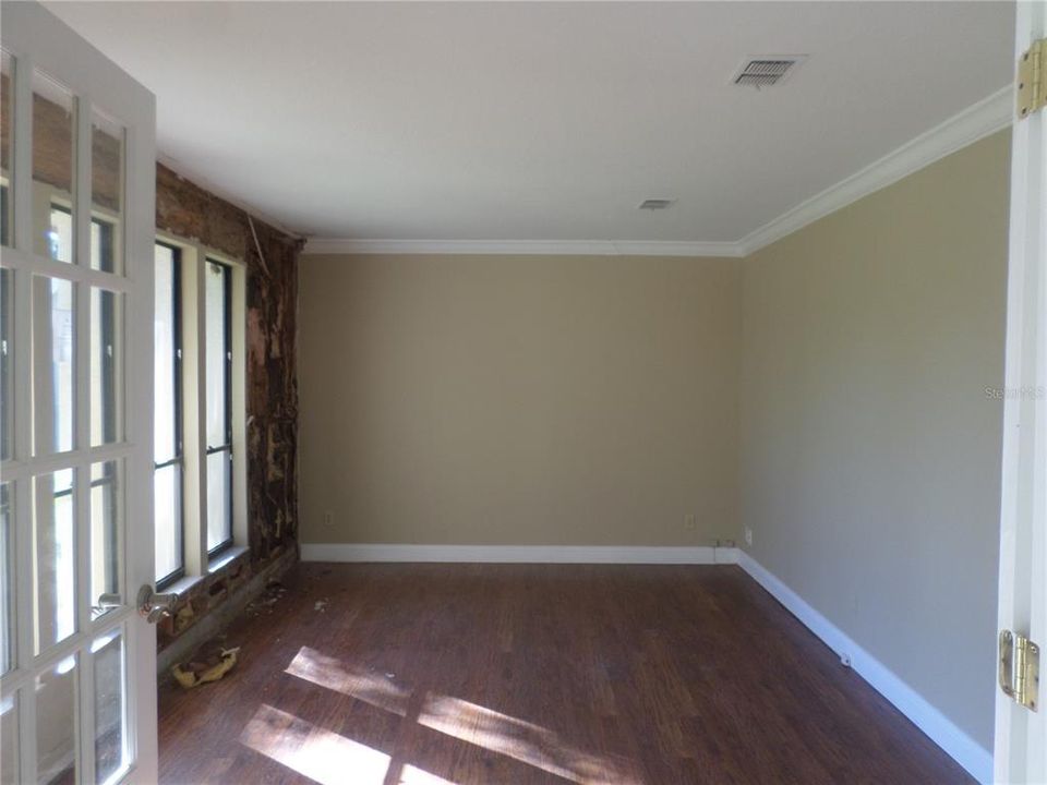 待售: $470,000 (4 贝兹, 2 浴室, 2720 平方英尺)