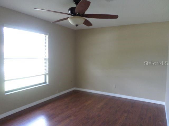 待售: $470,000 (4 贝兹, 2 浴室, 2720 平方英尺)