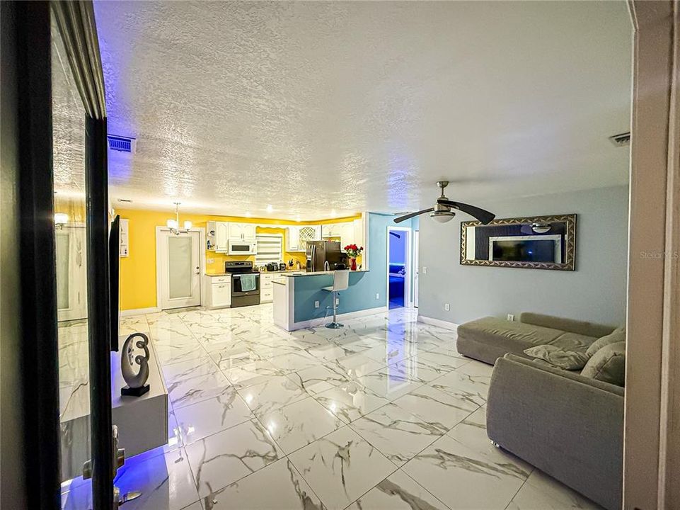 Active With Contract: $360,000 (3 beds, 2 baths, 1173 Square Feet)