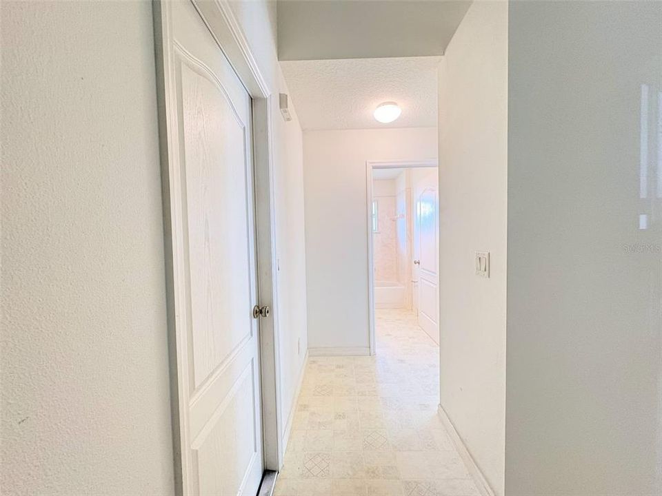 For Sale: $250,000 (2 beds, 2 baths, 1381 Square Feet)